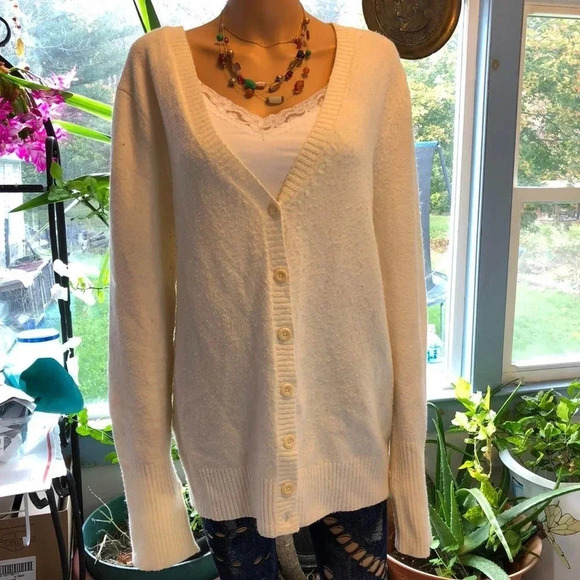 GAP Sweaters - GAP women cardigan size Xl